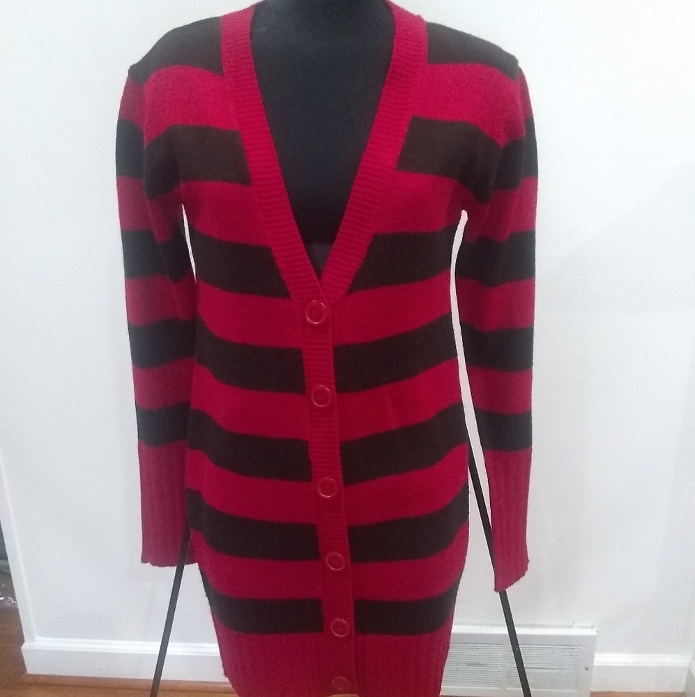 TOMFOOLERY SWEATER.